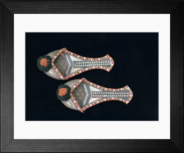 Framed Print : Embroidered Sindhani worn by Sindhi women Framed Print : Embroidered Sindhani worn by Sindhi women