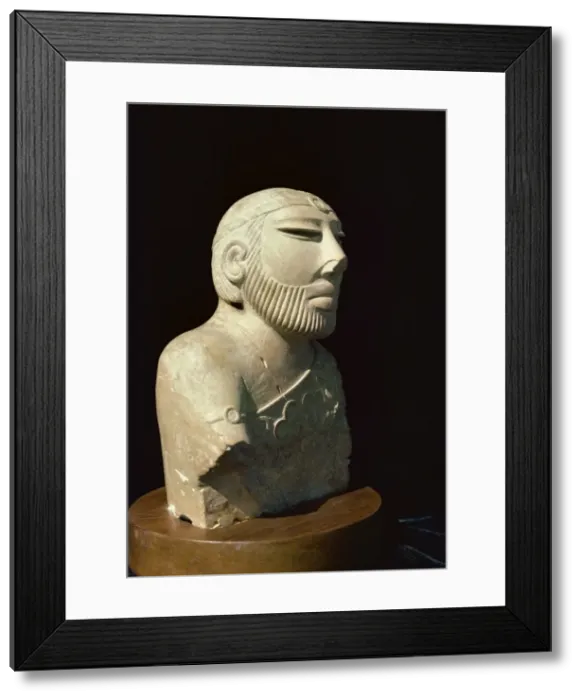 Framed Print : Statue of the king priest from the Indus civilisation at Mohenjodaro Framed Print : Statue of the king priest from the Indus civilisation at Mohenjodaro