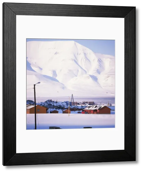Framed Print : Capital town of Longyearbyen Framed Print : Capital town of Longyearbyen