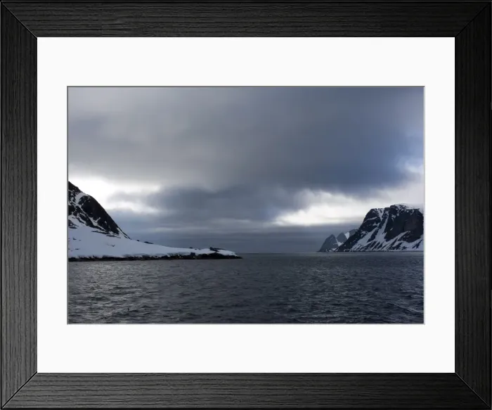 Framed Print : Coastline Spitsbergen Framed Print : Coastline Spitsbergen