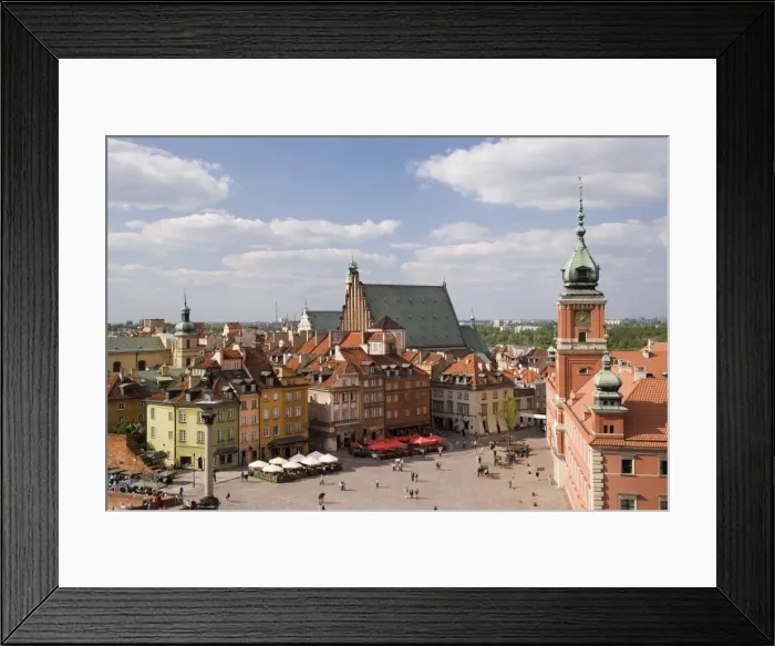 Framed Print : Elevated view over the Royal Castle and Castle Square (Plac Zamkowy) Framed Print : Elevated view over the Royal Castle and Castle Square (Plac Zamkowy)