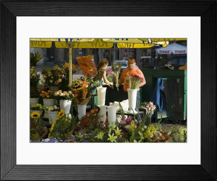 Framed Print : Flower sellers in the Main Market Square (Rynek Glowny)