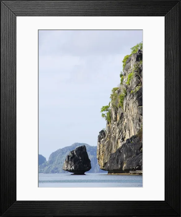 Framed Print : Unusual limestone rock formations near Corong Framed Print : Unusual limestone rock formations near Corong