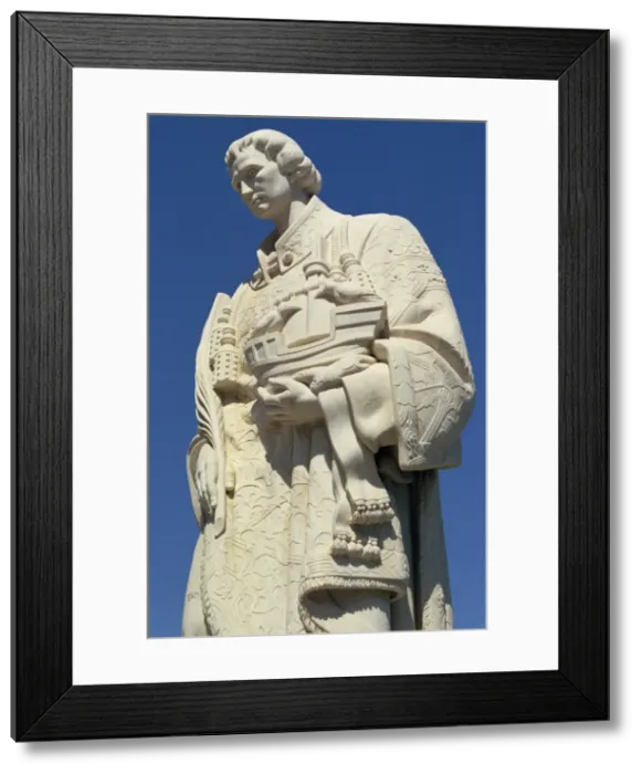 Framed Print : Statue of Sao Vicente in Lisbon Framed Print : Statue of Sao Vicente in Lisbon