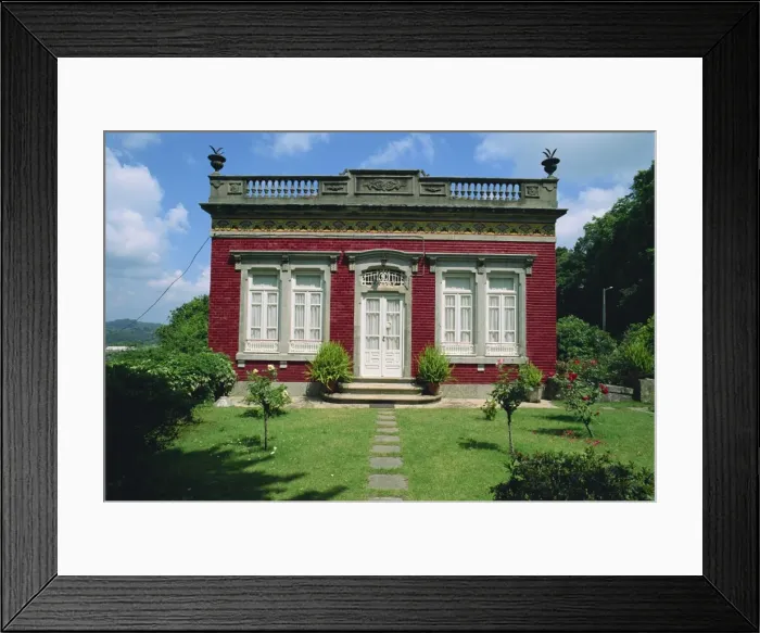 Framed Print : An 18th century miniature mansion Framed Print : An 18th century miniature mansion