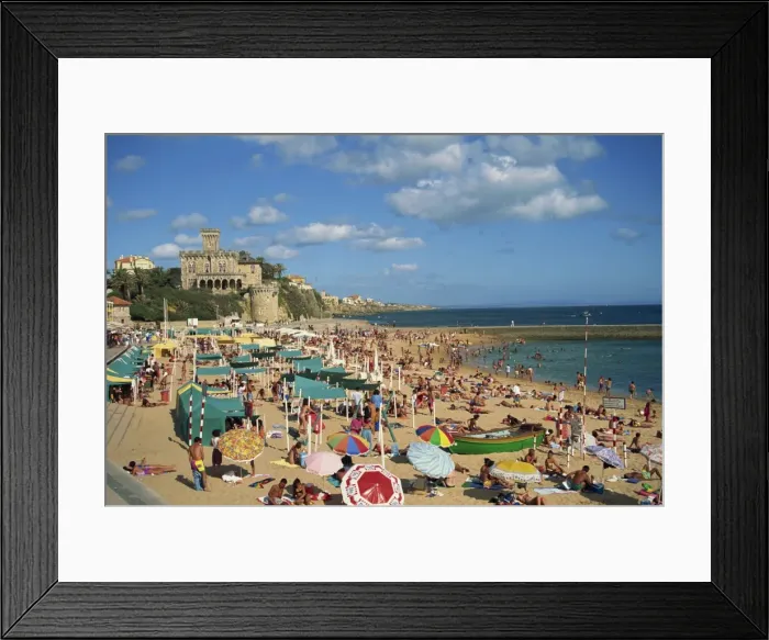 Framed Print : Crowded beach at Estoril Framed Print : Crowded beach at Estoril