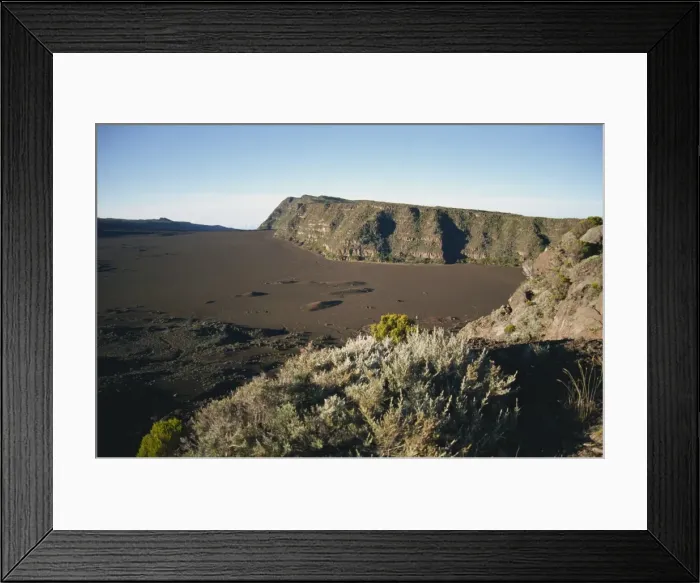Framed Print : View over the volcanic Plaine des Sables Framed Print : View over the volcanic Plaine des Sables