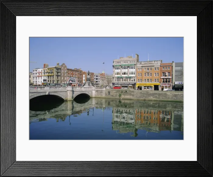 Framed Print : O Connell Bridge over the River Liffey