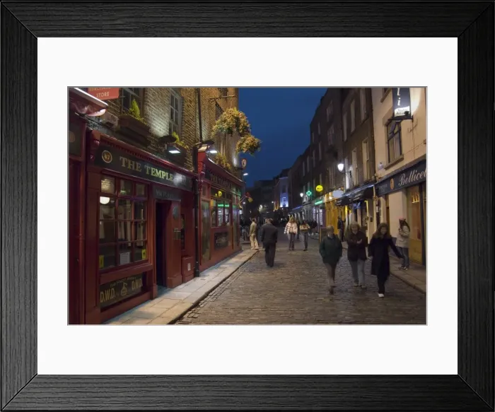 Framed Print : Temple Bar Framed Print : Temple Bar