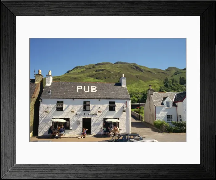 Framed Print : The Clachan Pub near Eilean Donan Castle Framed Print : The Clachan Pub near Eilean Donan Castle