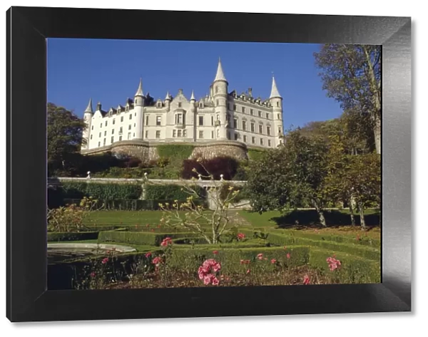 Dunrobin Castle and grounds