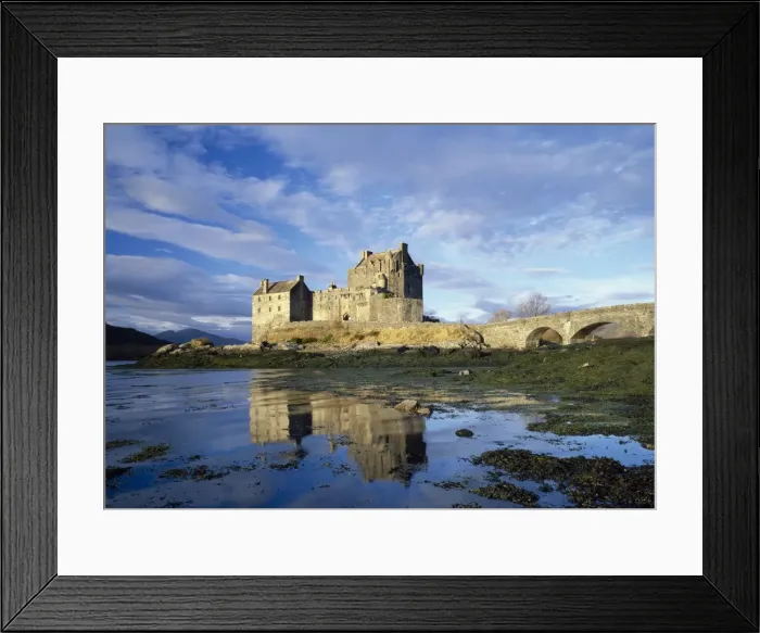 Framed Print : Eilean Donan Castle Framed Print : Eilean Donan Castle