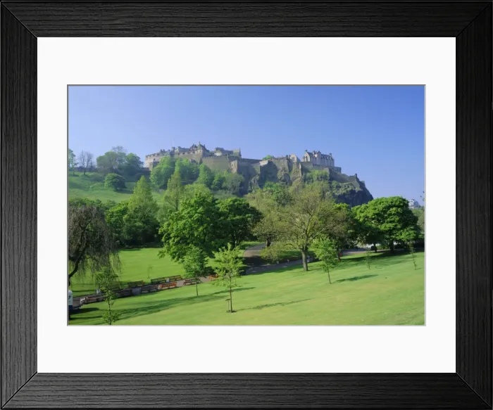 Framed Print : Edinburgh Castle and gardens Framed Print : Edinburgh Castle and gardens