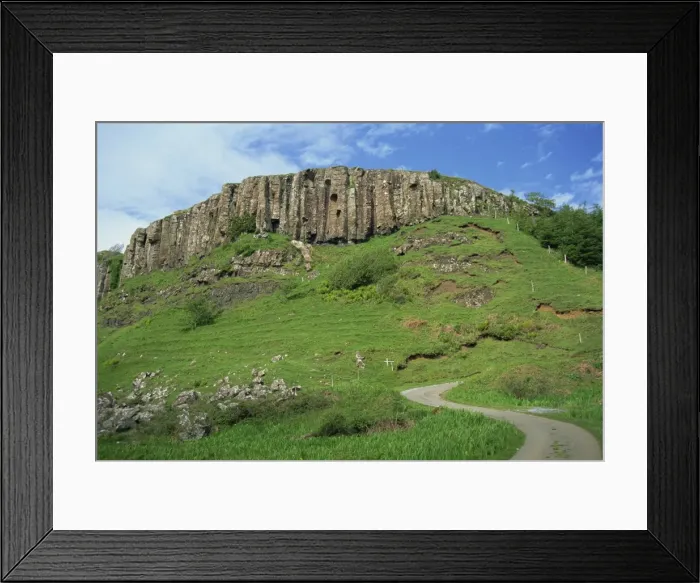 Framed Print : Cliffs, Kildonnan Framed Print : Cliffs, Kildonnan