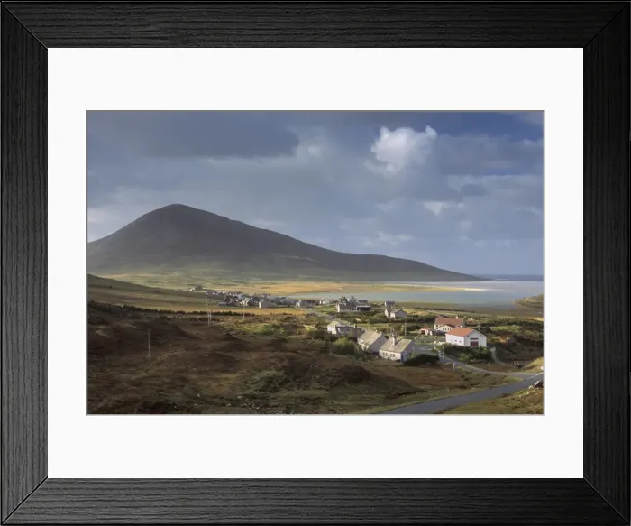 Framed Print : Northton (Taobh Tuath) and Chaipaval Hill Framed Print : Northton (Taobh Tuath) and Chaipaval Hill