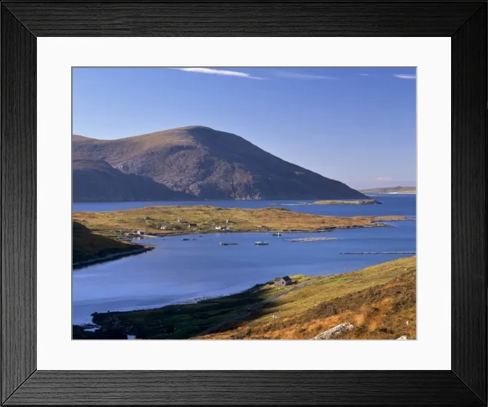 Framed Print : View over Ardvourlie (Aird a Mhulhaid) Framed Print : View over Ardvourlie (Aird a Mhulhaid)