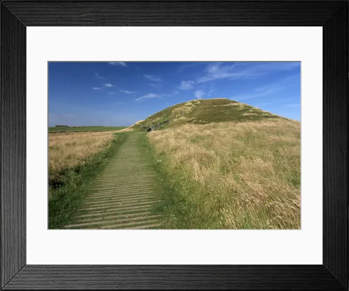Framed Print : Maes Howe chambered cairn Framed Print : Maes Howe chambered cairn