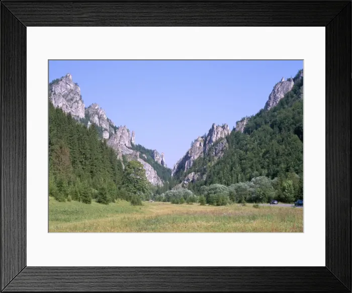 Framed Print : Tiesnavy Pass with scenic rocky ridges Framed Print : Tiesnavy Pass with scenic rocky ridges