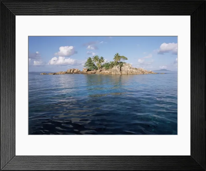 Framed Print : Ilet Saint Pierre (St Framed Print : Ilet Saint Pierre (St
