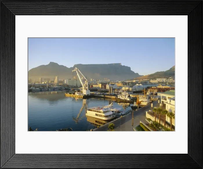 Framed Print : The Victoria & Albert Waterfront with Table Mountain behind Framed Print : The Victoria & Albert Waterfront with Table Mountain behind