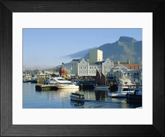 Framed Print : V & A Waterfront with Table Mountain Framed Print : V & A Waterfront with Table Mountain