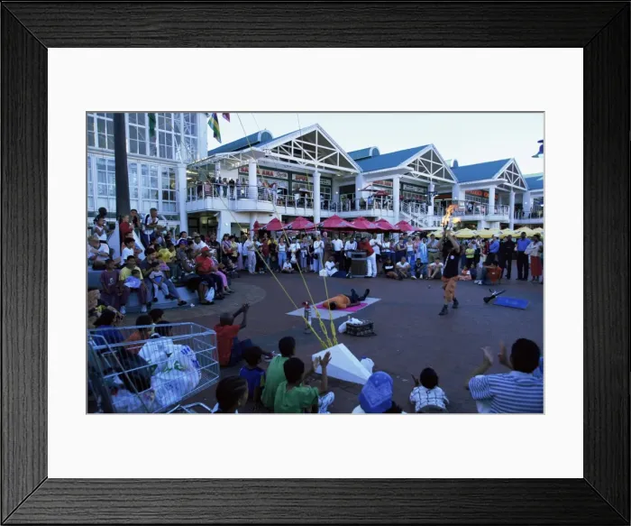 Framed Print : Street performance at the Victoria and Alfred waterfront Framed Print : Street performance at the Victoria and Alfred waterfront