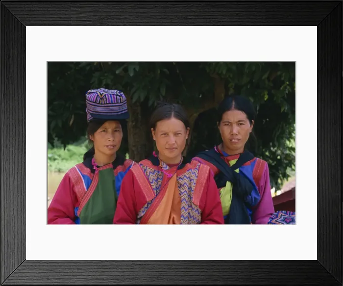 Framed Print : Portrait of three women of the Lisu hill tribe Framed Print : Portrait of three women of the Lisu hill tribe