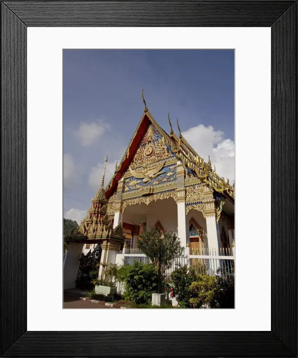 Framed Print : Wat Puttamongkon temple Framed Print : Wat Puttamongkon temple