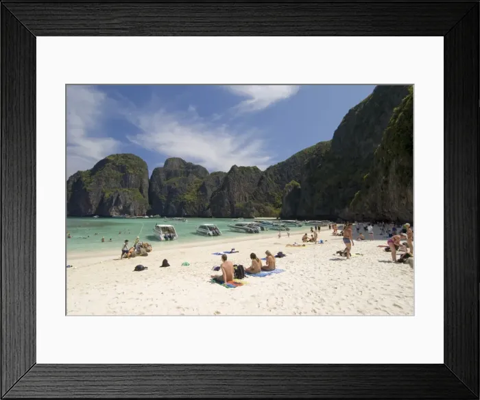 Framed Print : Maya Bay, Phi Phi Lay Island Framed Print : Maya Bay, Phi Phi Lay Island