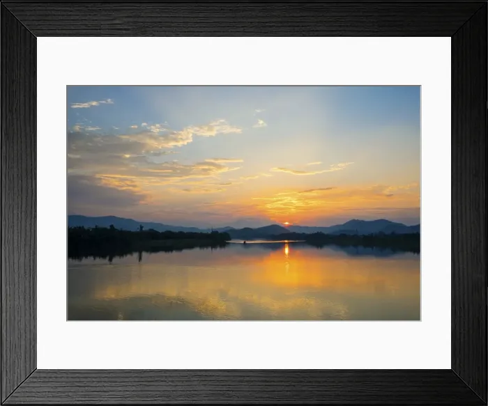 Framed Print : Sunset over the Perfume River, Hue, Thua Thien-Hue Province, Vietnam, Indochina, Southeast Asia Framed Print : Sunset over the Perfume River, Hue, Thua Thien-Hue Province, Vietnam, Indochina, Southeast Asia