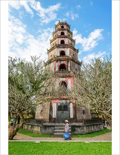 Thien Mu Pagoda (Chua Thien Mu), Hue, Thua Thien-Hue Province, Vietnam, Indochina