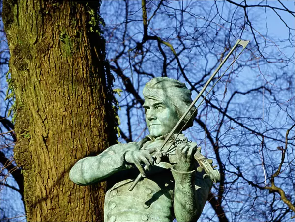 Ole Bulls Statue Man Playing Violin, Bergen, Norway, Scandinavia, Europe
