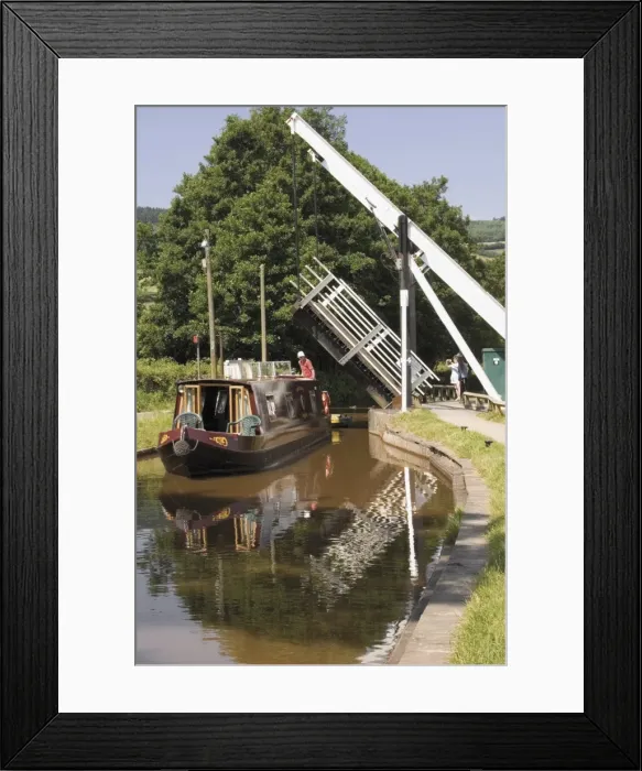 Framed Print : Liftbridge and towpath Framed Print : Liftbridge and towpath