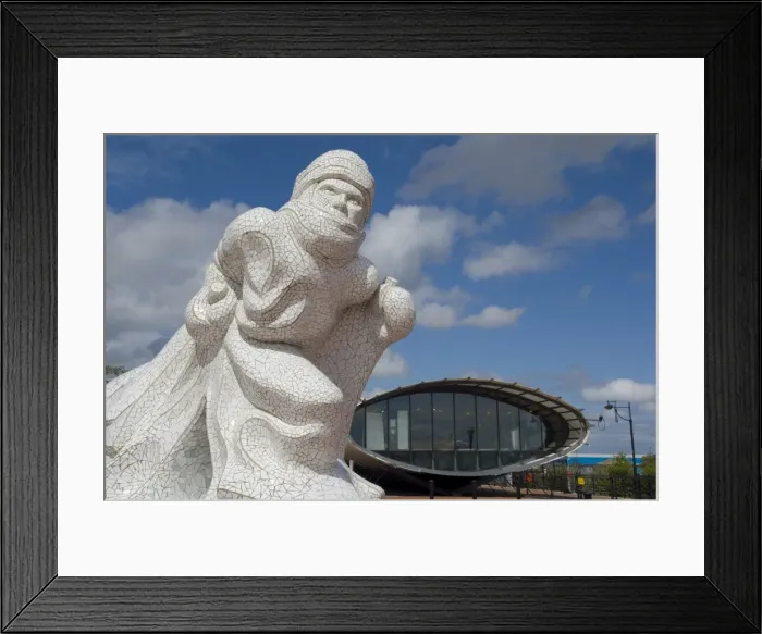 Framed Print : Captain Scott memorial statue Framed Print : Captain Scott memorial statue