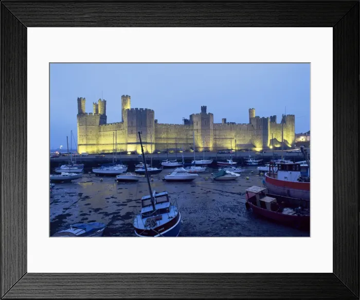 Framed Print : Caernarfon (Caernarvon) Castle Framed Print : Caernarfon (Caernarvon) Castle