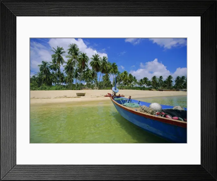 Framed Print : Deserted beach on south coast Framed Print : Deserted beach on south coast