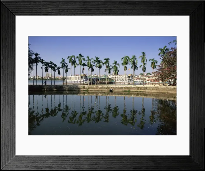 Framed Print : Floating restaurants on the lake Framed Print : Floating restaurants on the lake