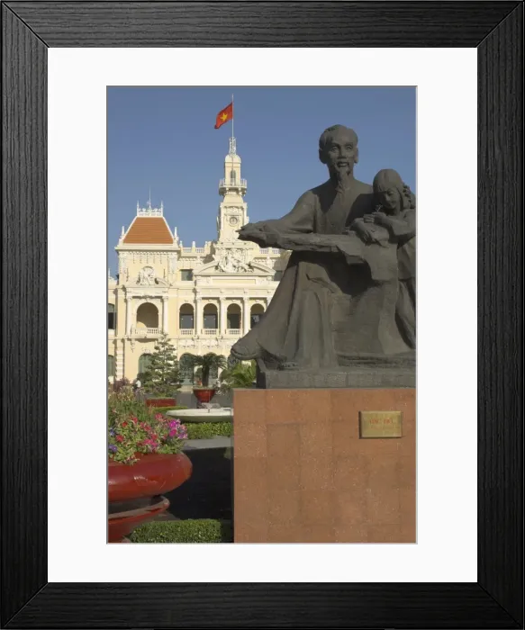 Framed Print : Statue of Ho Chi Minh in front of the Hotel de Ville