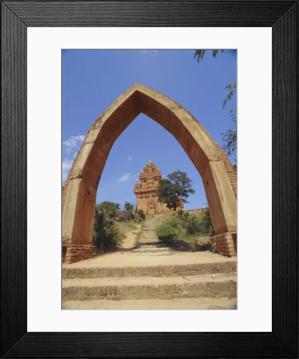 Framed Print : Poklongarai (Po Klong Garai) Cham Towers on the way to Da Lat (Dalat) Framed Print : Poklongarai (Po Klong Garai) Cham Towers on the way to Da Lat (Dalat)