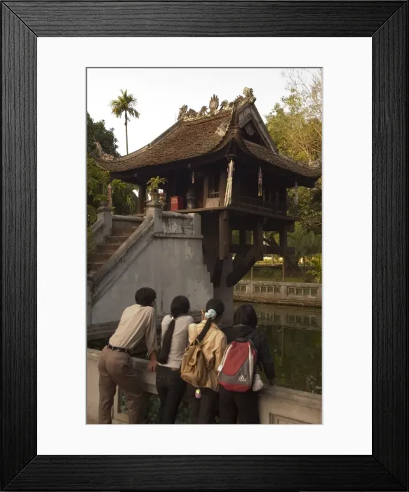 Framed Print : Tourists at the One Pillar Pagoda Framed Print : Tourists at the One Pillar Pagoda