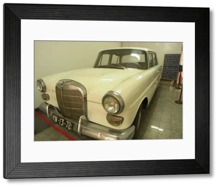 Framed Print : Government Cabinet Framed Print : Government Cabinet