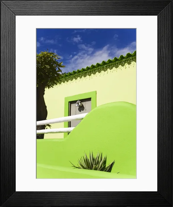 Framed Print : House in Pampatar City Framed Print : House in Pampatar City