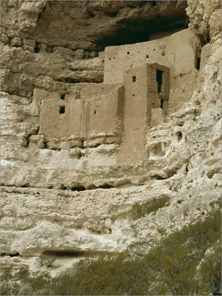 Pueblo Indian Montezuma Castle dating from 1100-1400 AD
