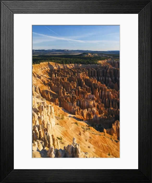 Framed Print : Sunrise on the colourful pinnacles and hoodoos at Inspiration Framed Print : Sunrise on the colourful pinnacles and hoodoos at Inspiration