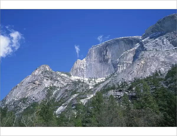 Rock walls of the Half Dome in the Yosemite National Park