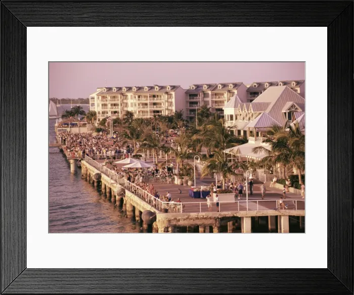 Framed Print : Crowds viewing sunset Framed Print : Crowds viewing sunset