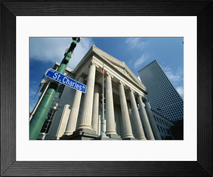 Framed Print : Street sign and colonnaded building on St Framed Print : Street sign and colonnaded building on St
