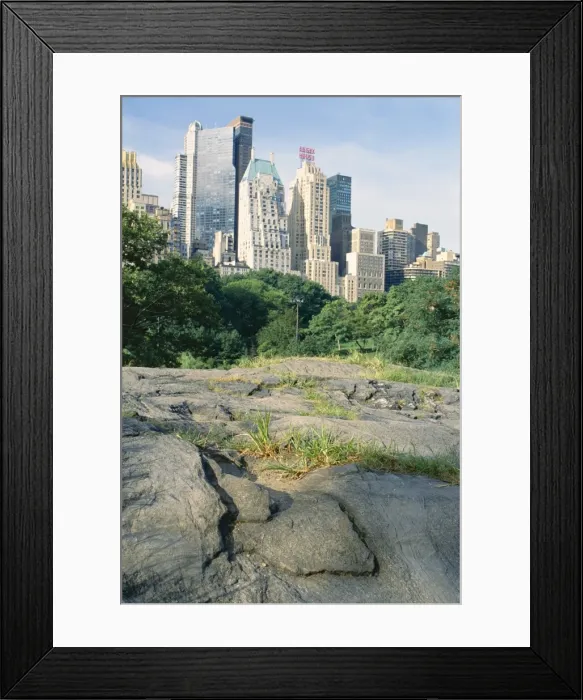 Framed Print : Outcrop of Manhattan gneiss which forms bedrock for skyscrapers