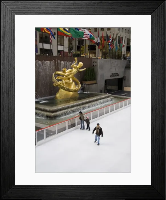 Framed Print : Ice rink at Rockefeller Center
