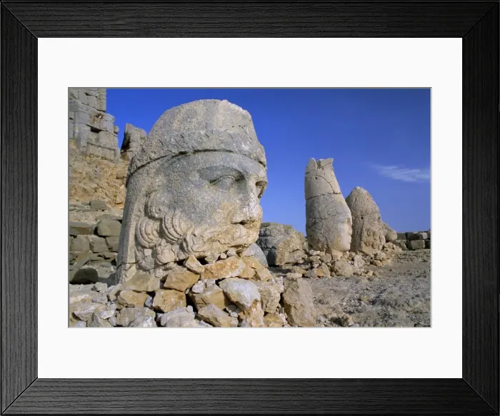 Framed Print : Ancient carved heads of gods on summit of Mount Nemrut Framed Print : Ancient carved heads of gods on summit of Mount Nemrut